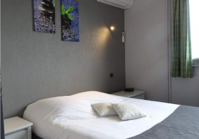 Гостиница Europa Hotel  Руссильон  Изере